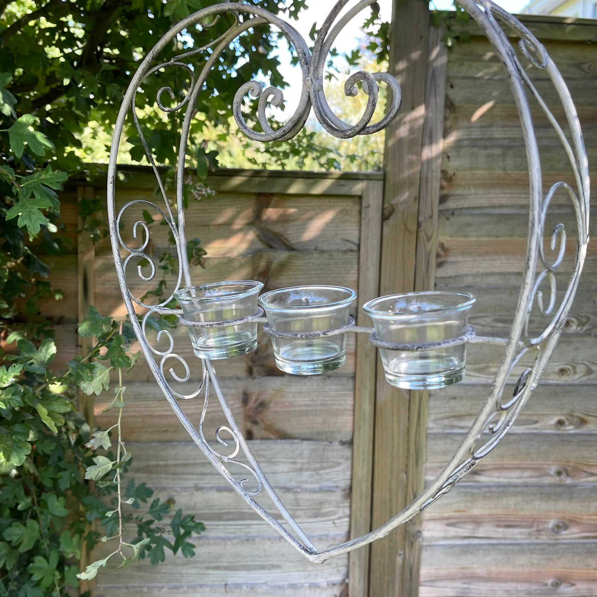 Hängender Teelichthalter „Love Heart“.