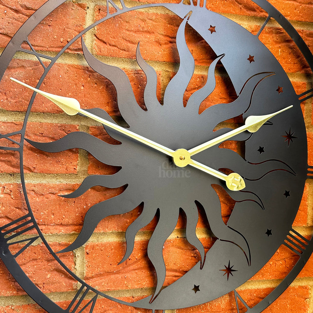 Sonnen- und Mond-Silhouette-Wanduhr für den Außenbereich