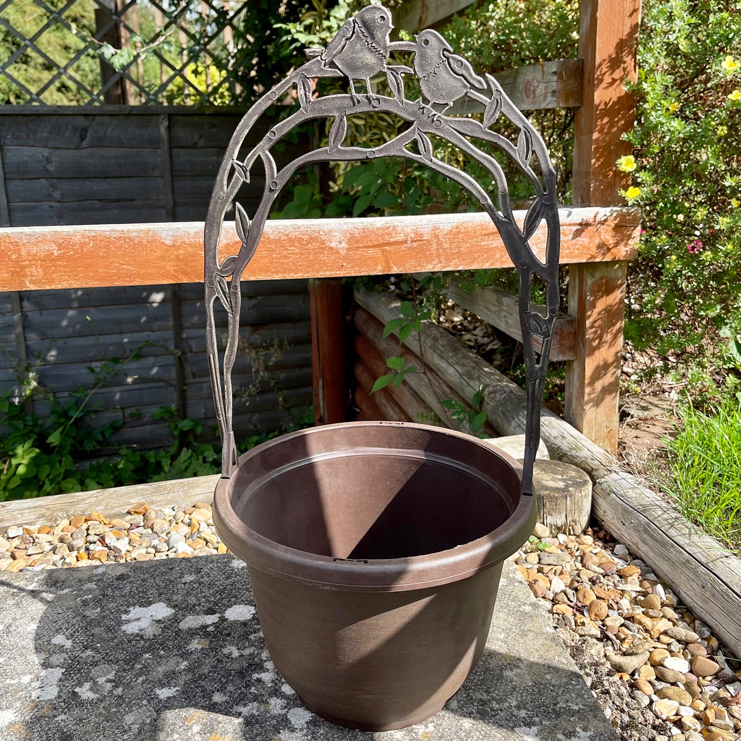 Round Brown Bird Trellis Planter