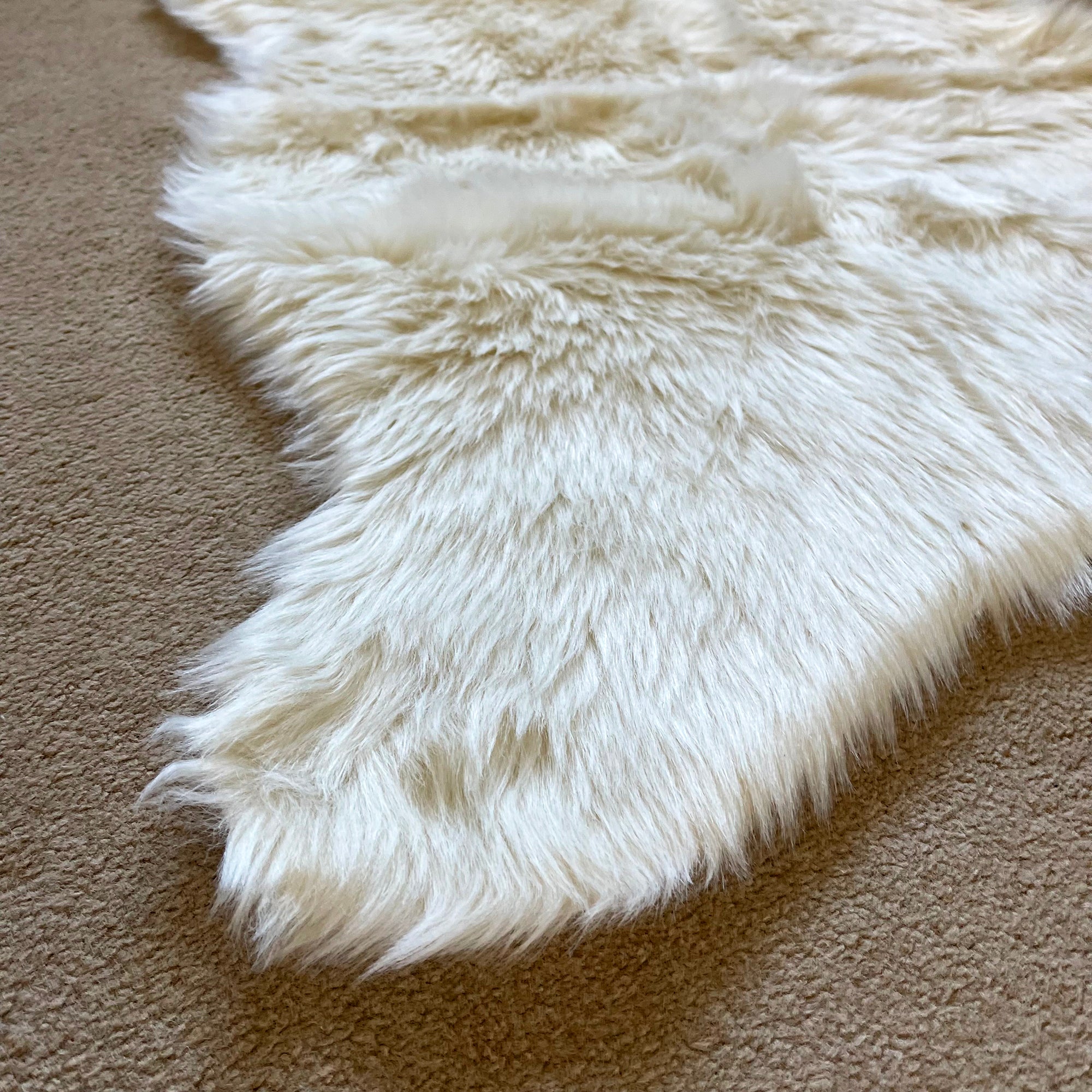 Soft White Faux Fur Sheepskin Rug