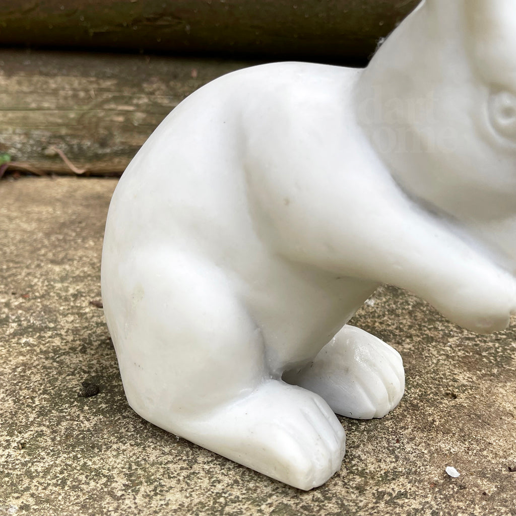 Marble Daisy Rabbit Garden Sculpture