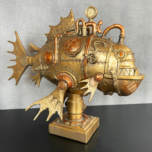 Goldenes Steampunk-Piranha-Fisch-Ornament