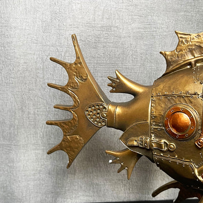 Goldenes Steampunk-Piranha-Fisch-Ornament