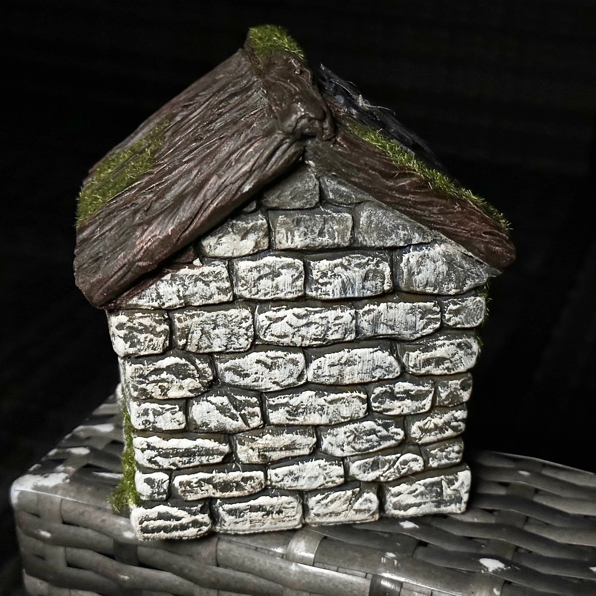 Dog In Kennel Solar Garden Ornament