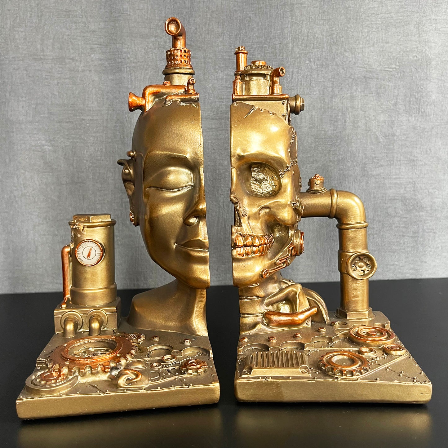 Steampunk-Buchstützen-Set mit Roboterkopf