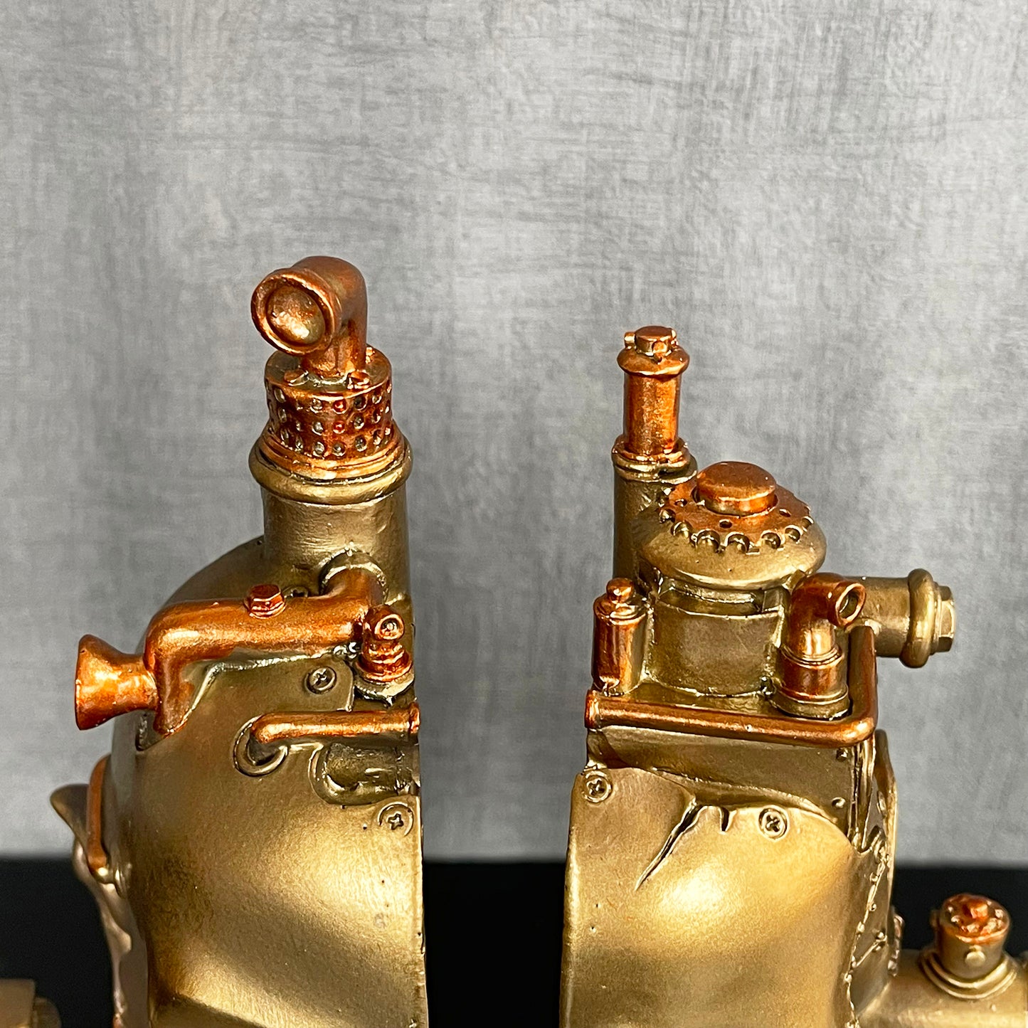 Steampunk-Buchstützen-Set mit Roboterkopf