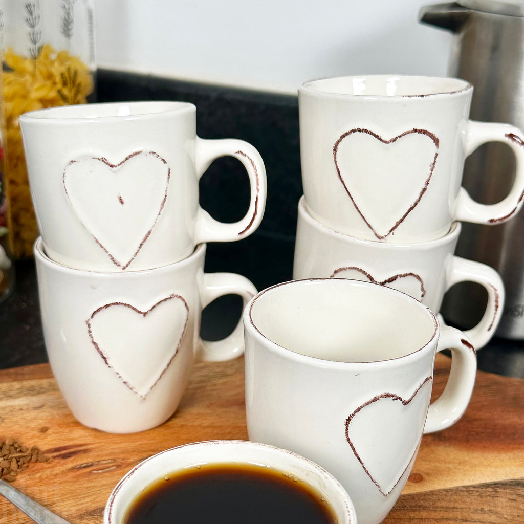 Set mit 6 weißen Love Heart Espressotassen