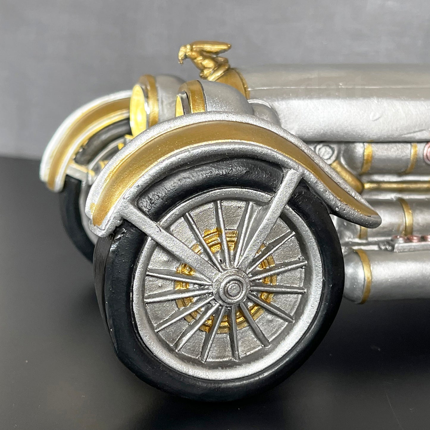 Silbernes Steampunk-Autoornament