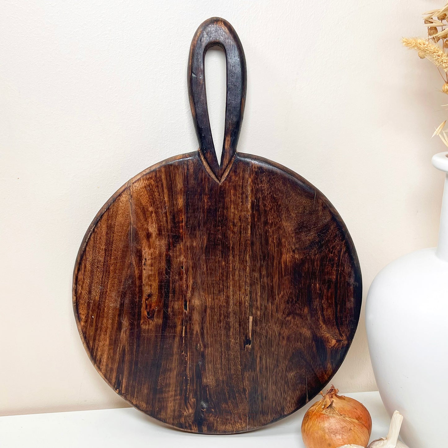 Round Carved Chopping Boards Brown Mango Wood