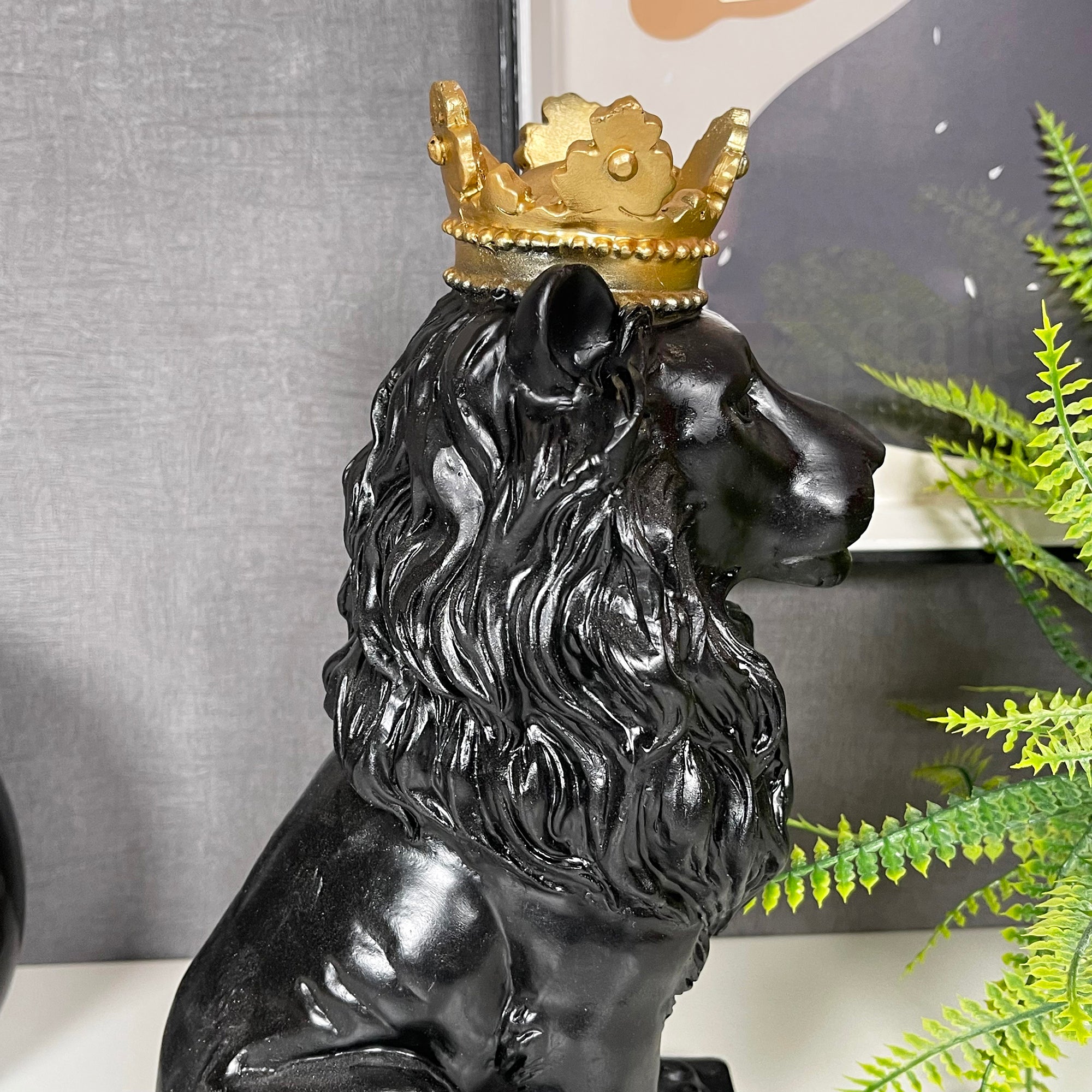 Black Royal Lion With Gold Crown Statue
