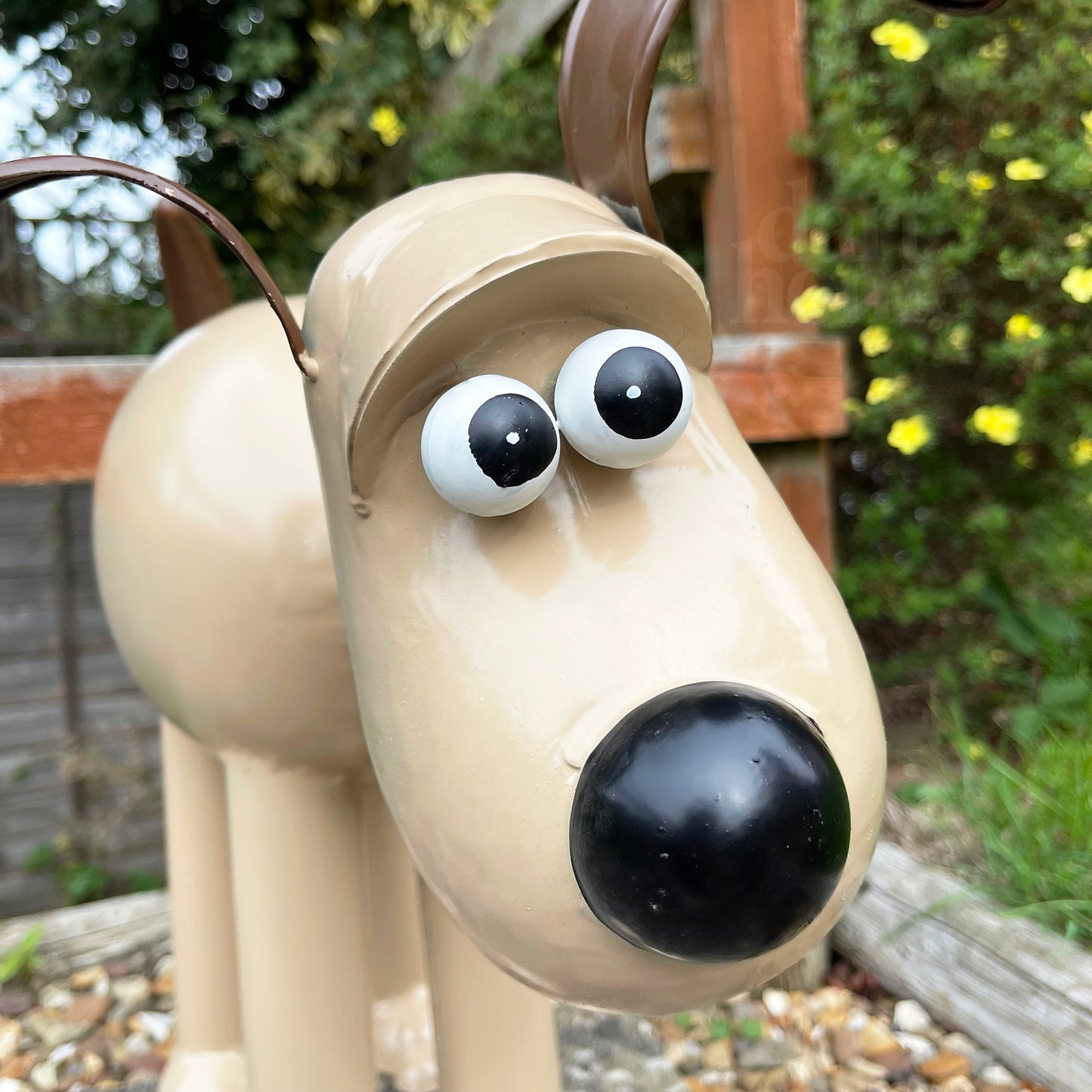 Metal Gromit Garden Statue 40x42cm