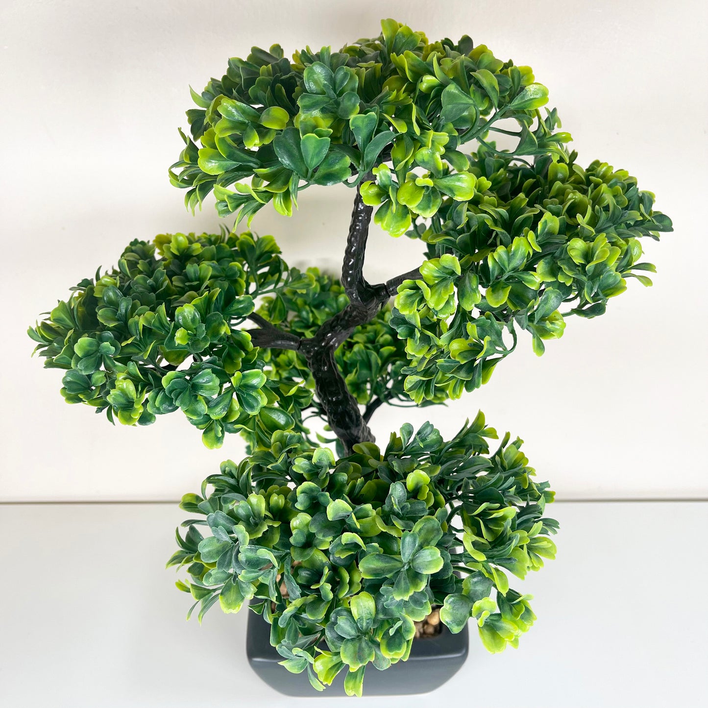 Künstliche Ficus-Bonsai-Baumpflanze im schwarzen Topf 37 cm