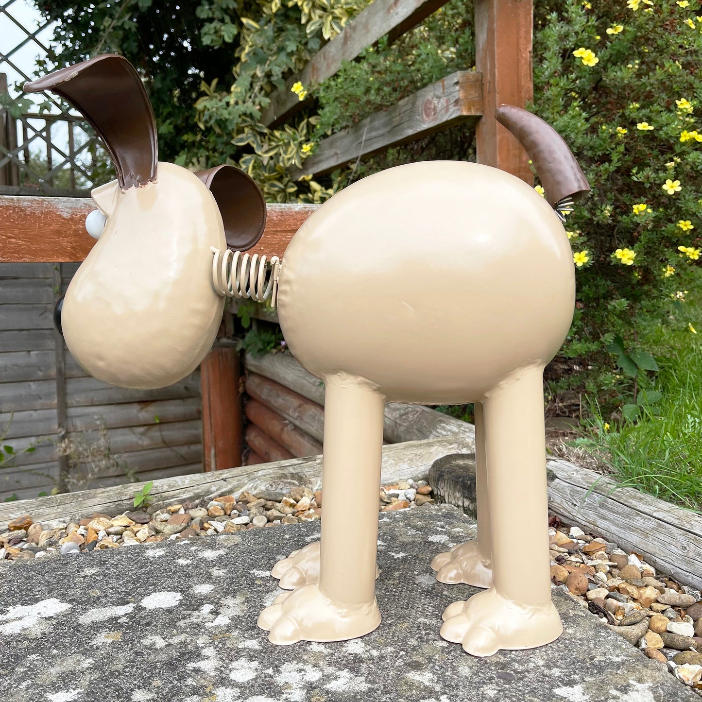 Metal Gromit Garden Statue 40x42cm