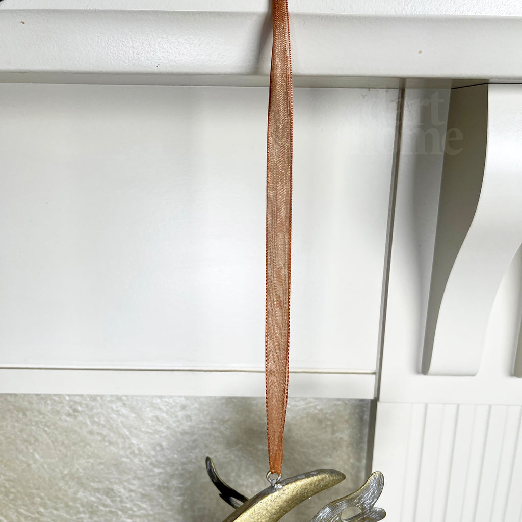 Hängende Fee auf Halbmond-Figur