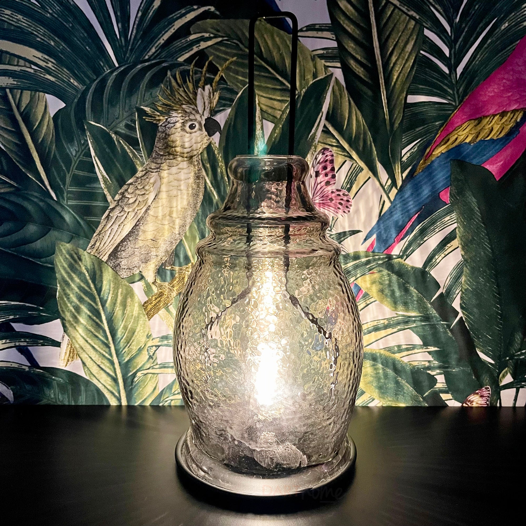 LED-Hurricane-Laterne aus gehämmertem Glas