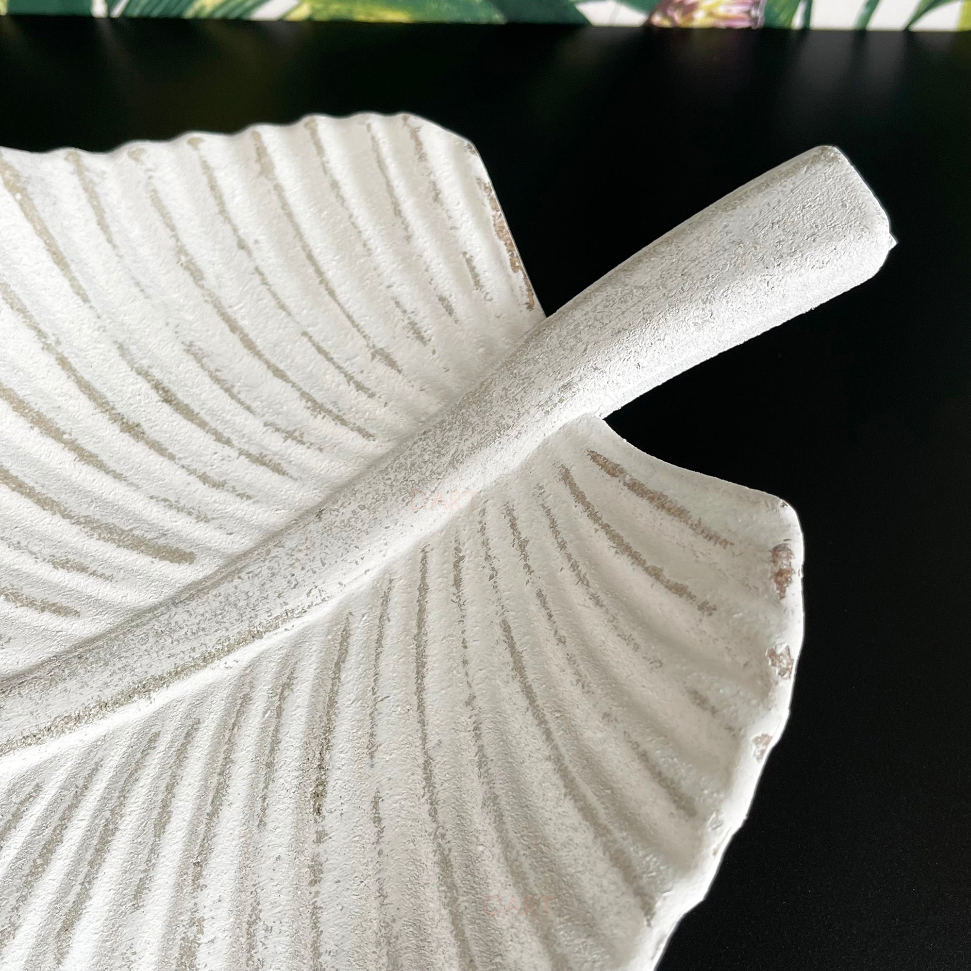 White Wooden Ovate Leaf Tray