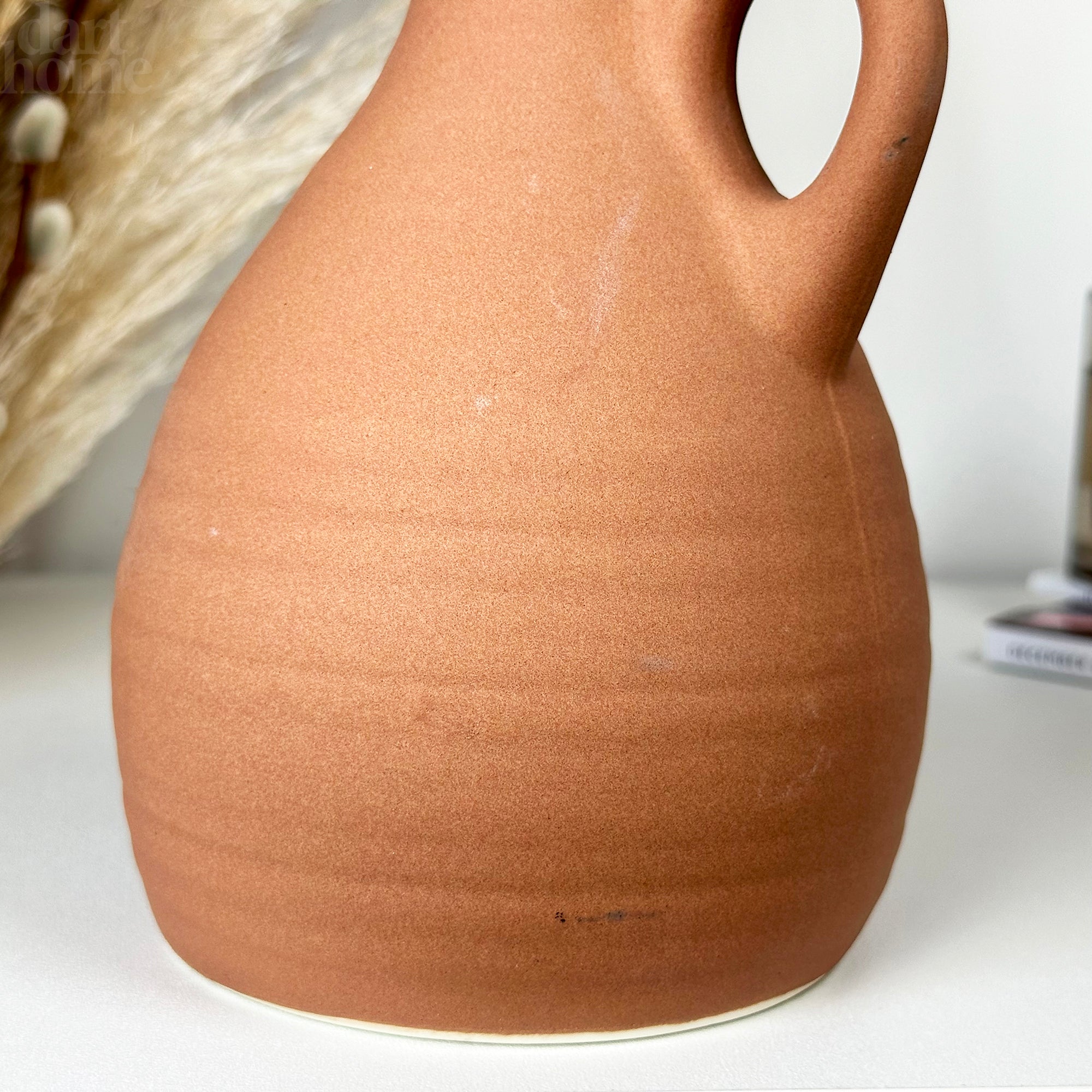 Terrakotta-Krugvase mit Henkel
