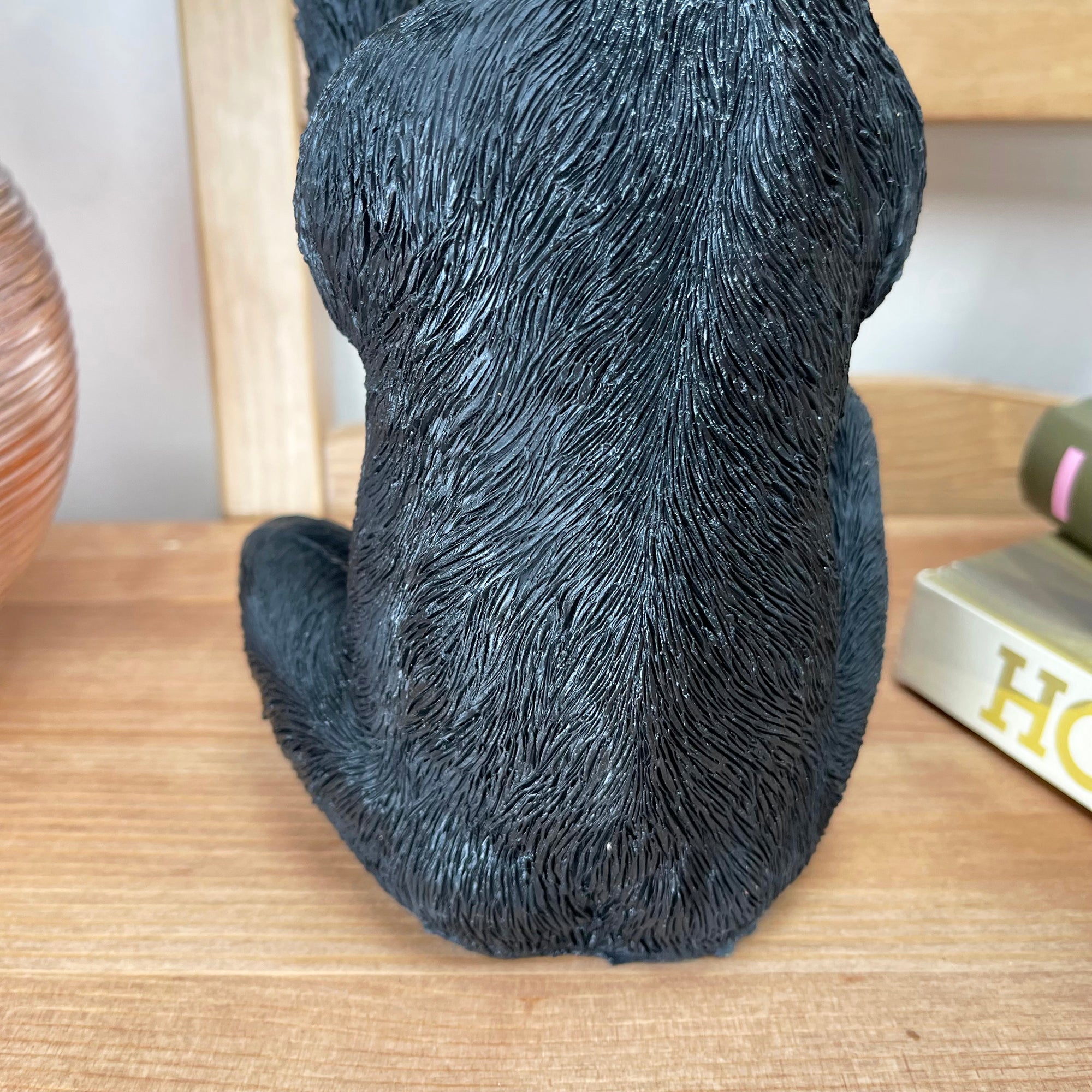 Black Up Yours Monkey Ornament 11x19x11cm
