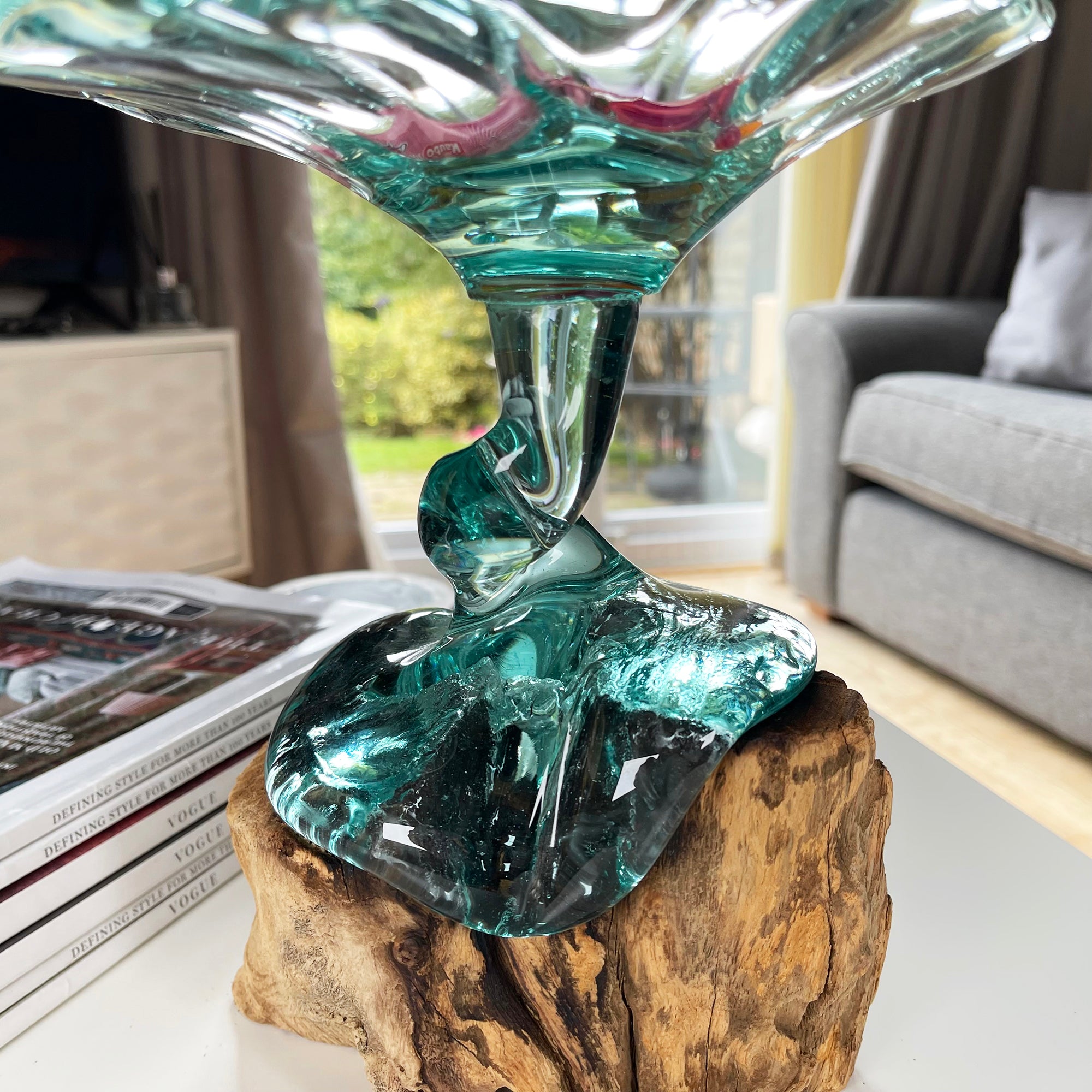 Geschmolzene Glas-Bonbonschale auf Teakholz-Wurzelständer