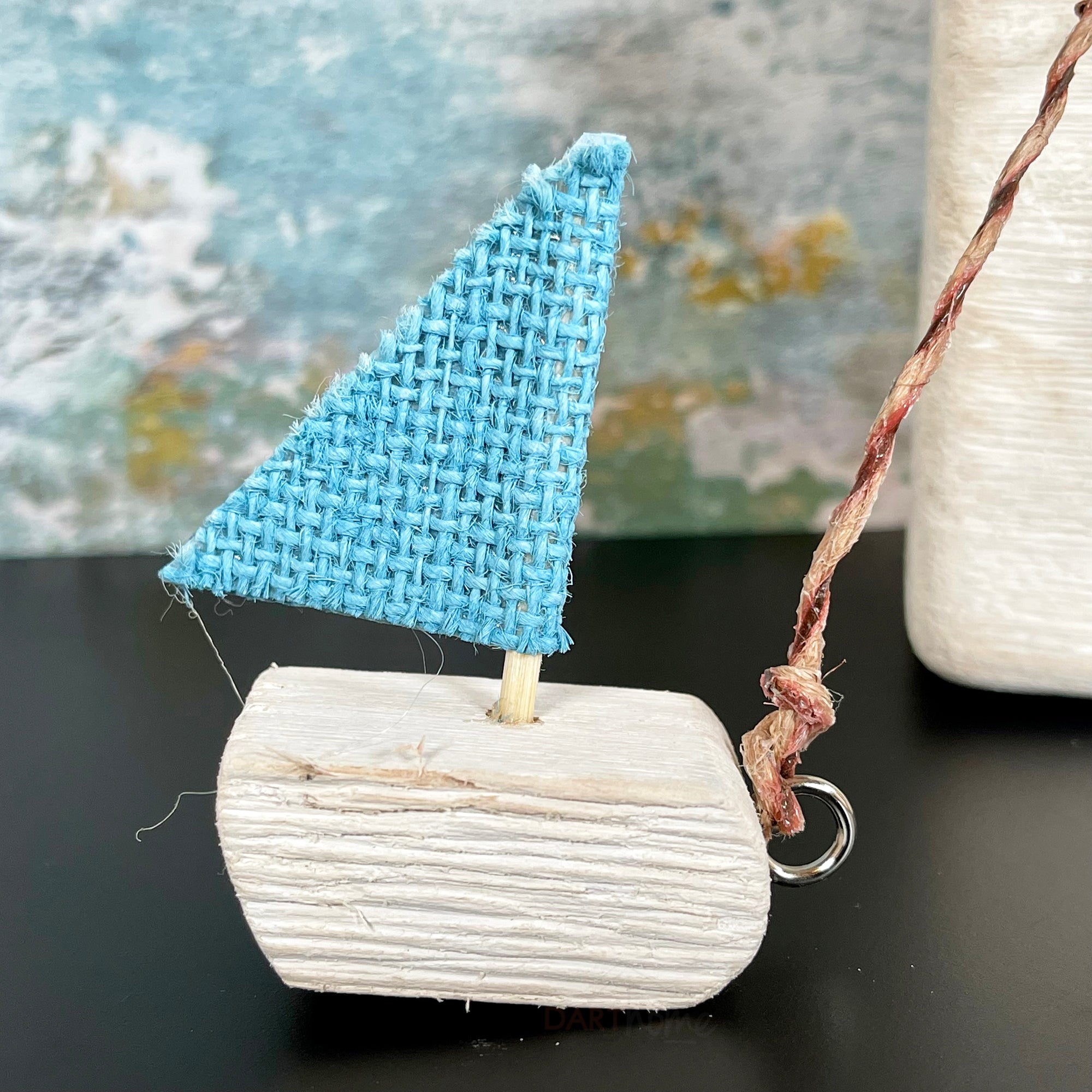 Strandhaus-Ornament aus Holz am Hafen