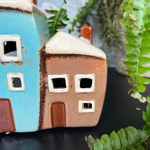 Kerzenhalter aus Keramik mit 3 Cottage-Häusern
