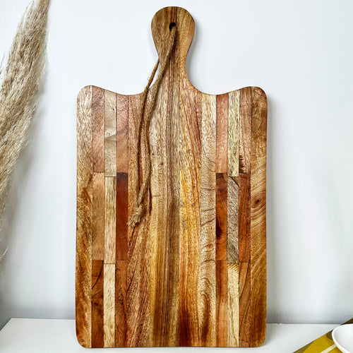 Schneidebretter aus Mangoholz mit Griff
