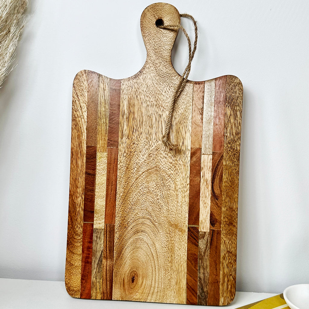 Schneidebretter aus Mangoholz mit Griff