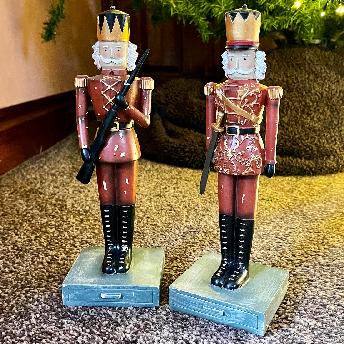 Set Of 2 Nutcracker Soldiers Ornaments