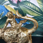 Goldene Affenfigur