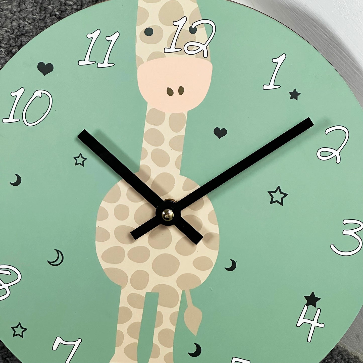 Grüne runde Giraffen-Kinderwanduhr