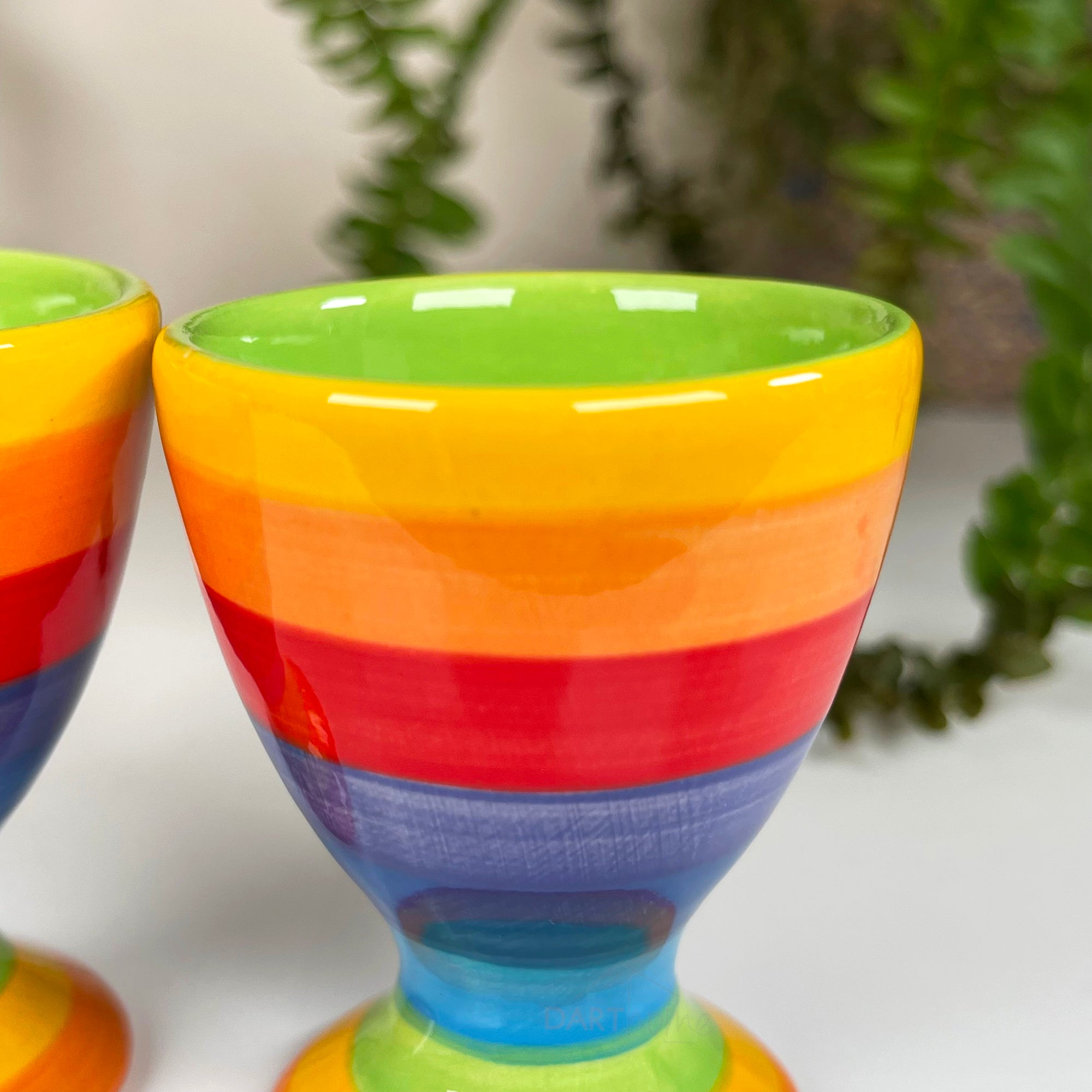 Regenbogen-Eierbecher aus Keramik, 2er-Set