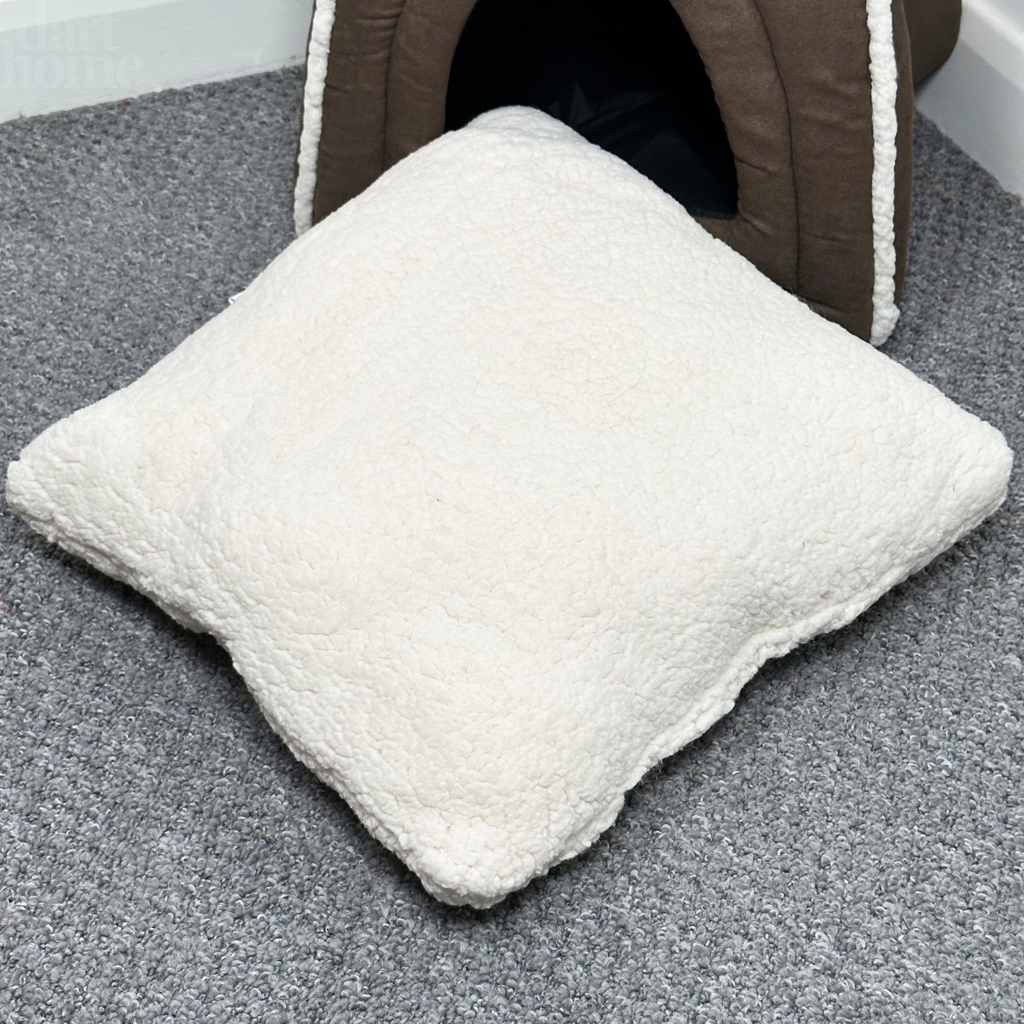 Petface Brown Luxus-Iglu-Katzenbett