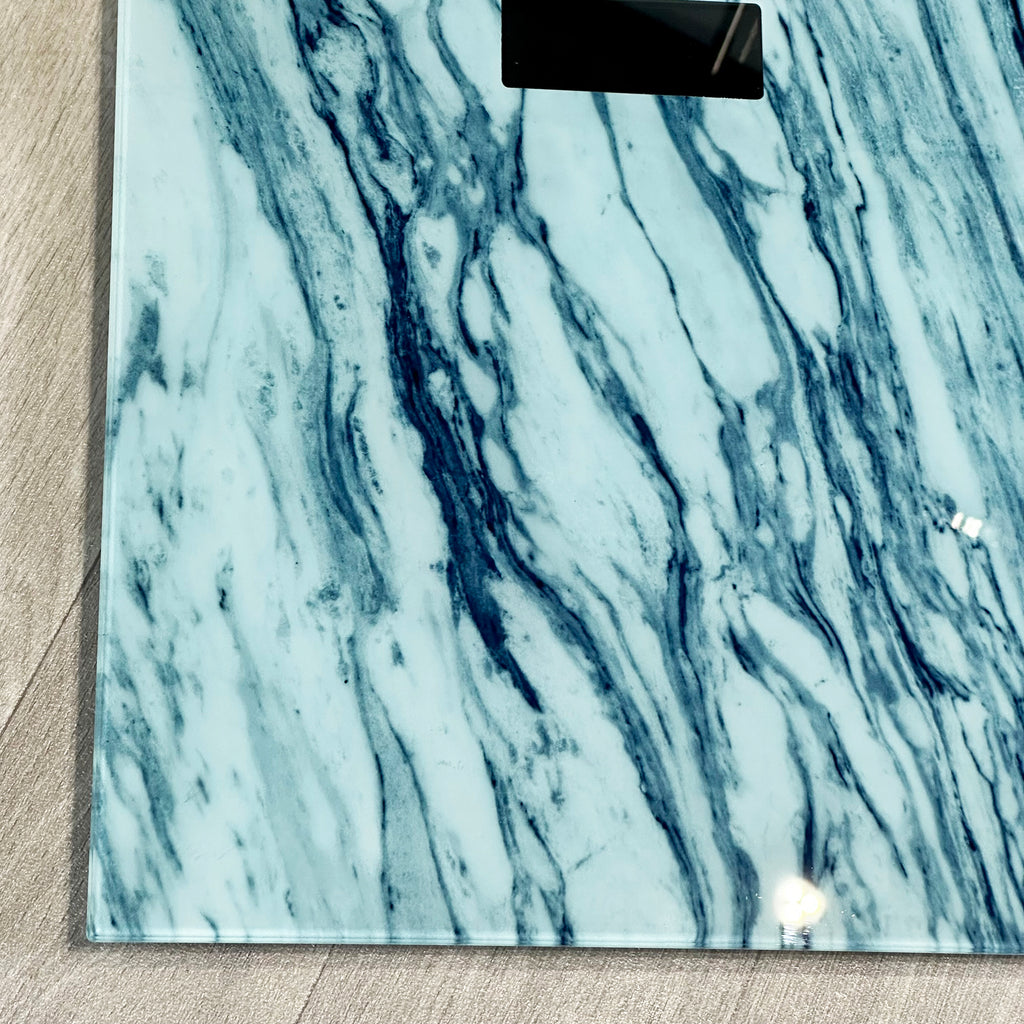 Digitale Personenwaage aus blauem Marmor