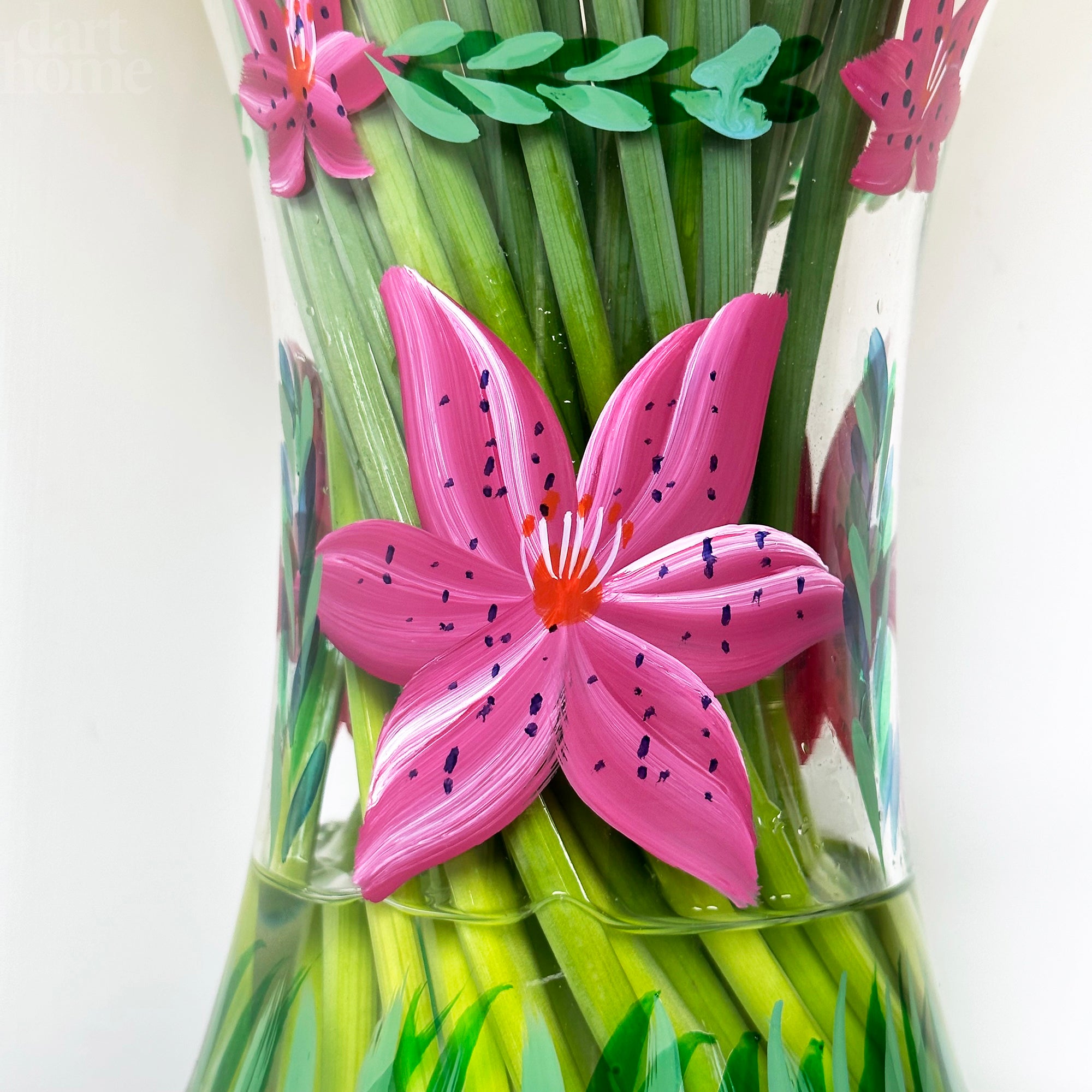 Handbemalte rosa Lilienvase aus Glas
