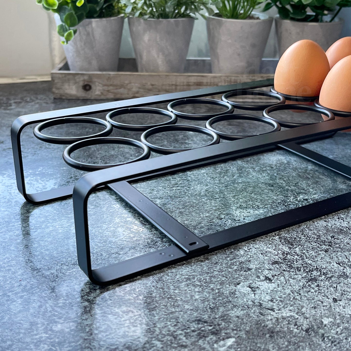 Black Iron 12 Egg Rack