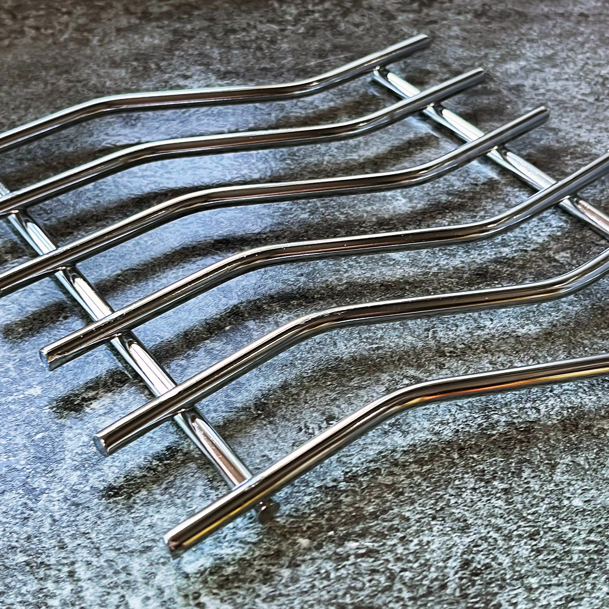Gusseisen-Chrom-Wellen-Untersetzer, 20 cm