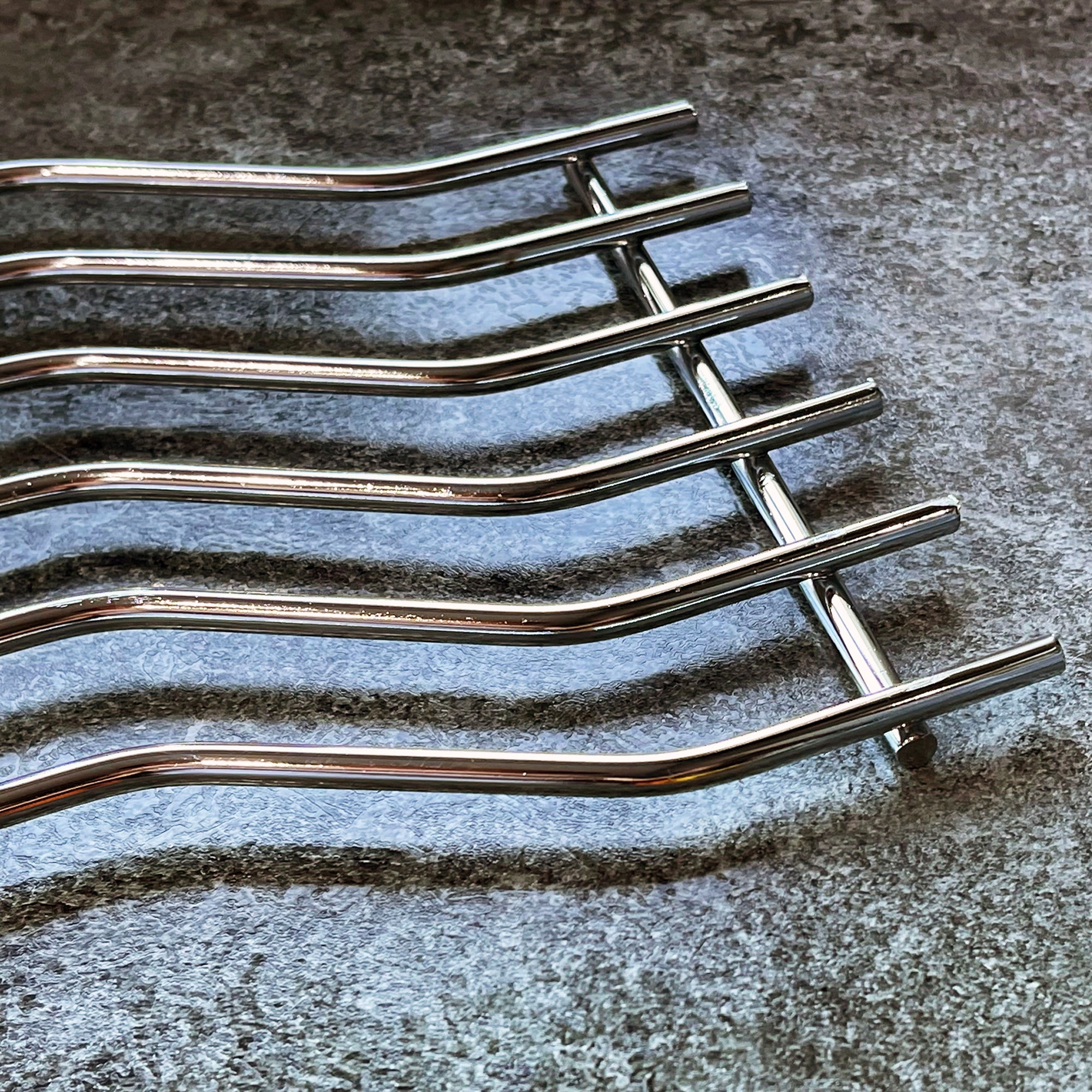 Gusseisen-Chrom-Wellen-Untersetzer, 20 cm