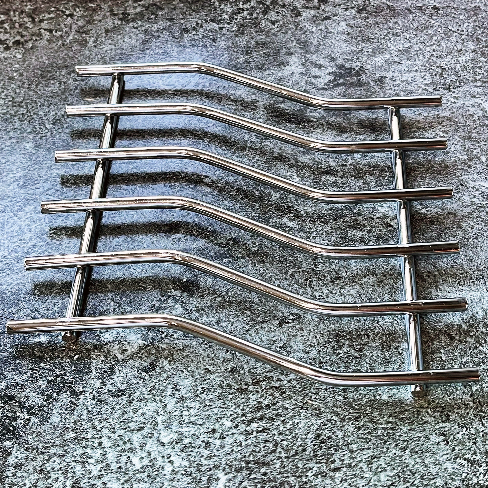 Gusseisen-Chrom-Wellen-Untersetzer, 20 cm