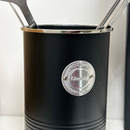 Utensilienhalter aus mattschwarzem Metall