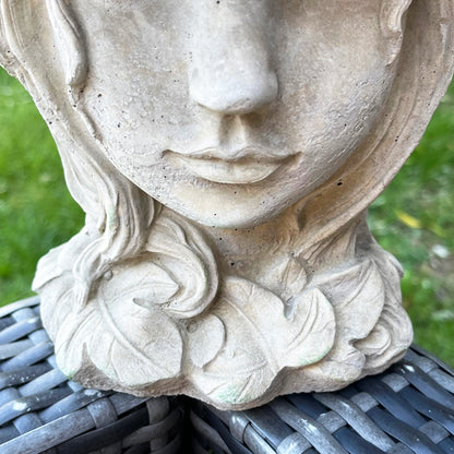 Stone Elf Queen Planter 13x20cm