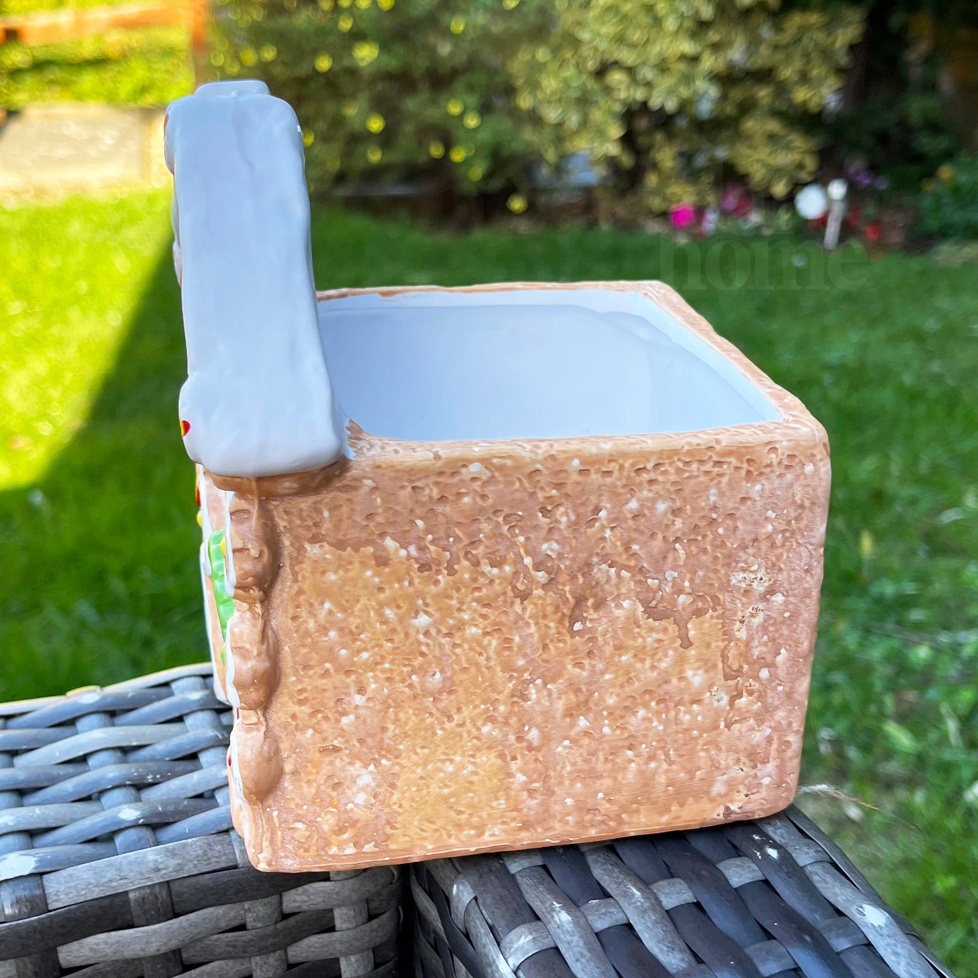 Christmas Gingerbread House Plant Pot