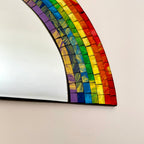 Handgefertigter Mosaik-Regenbogenspiegel