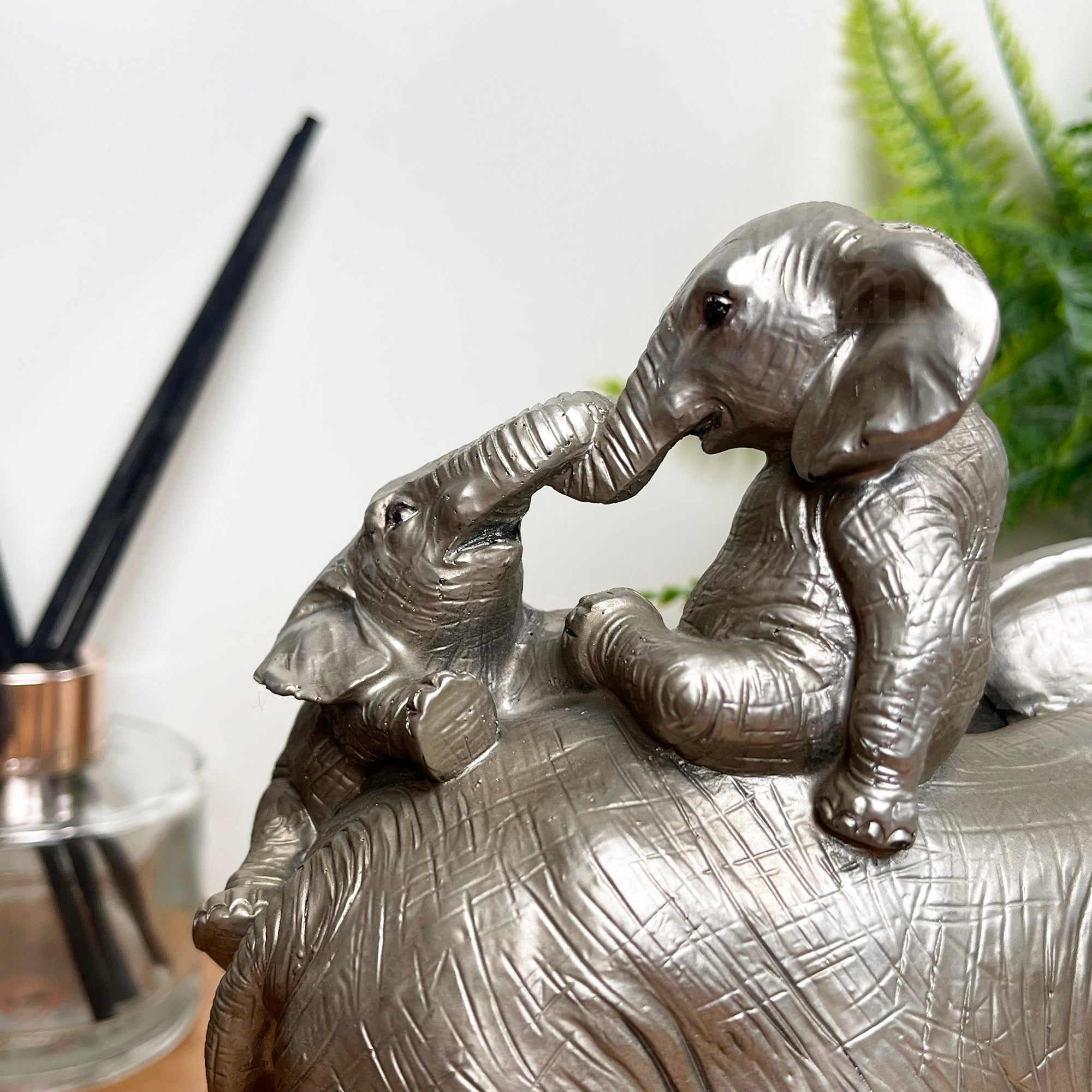 Silver Elephant With Calves Ornament