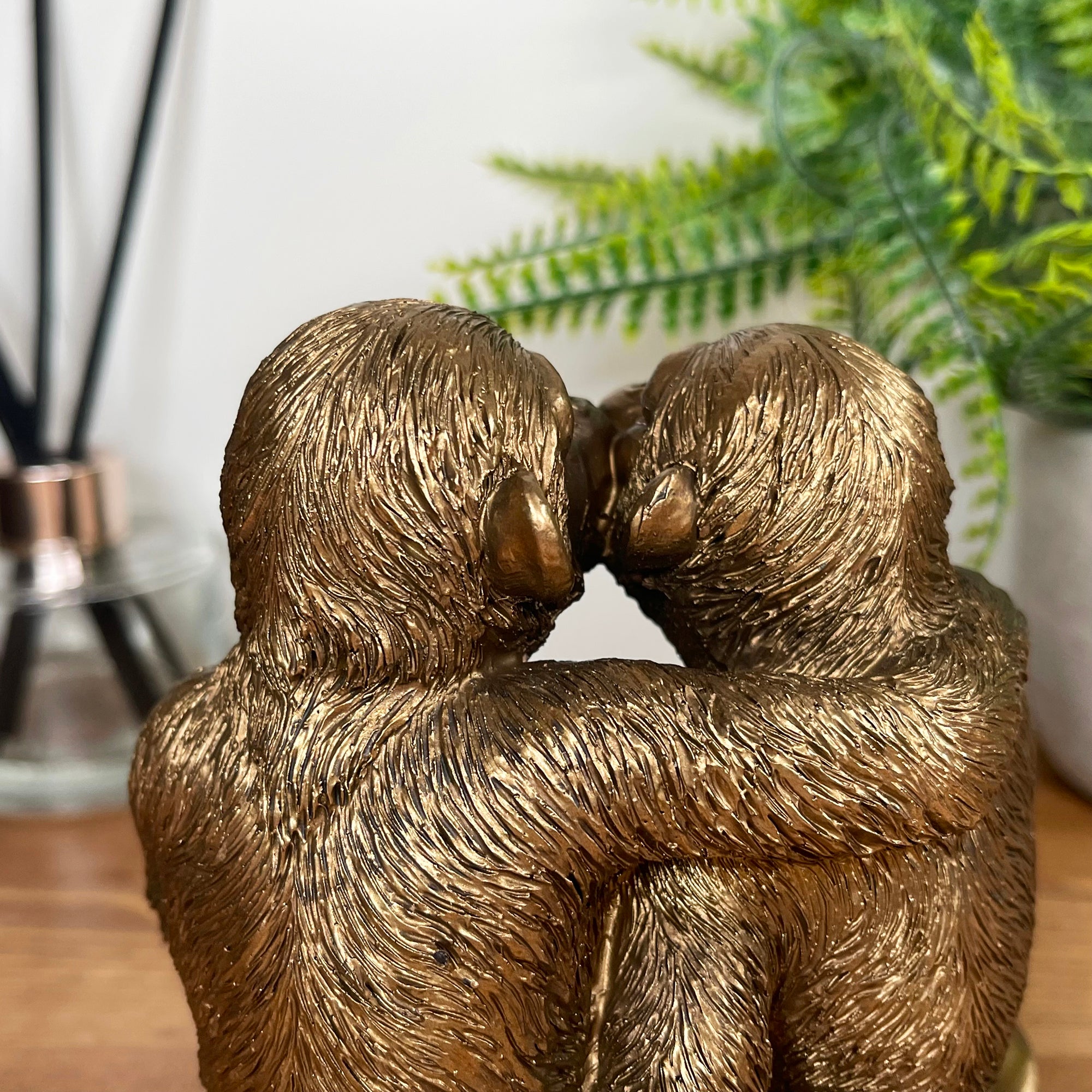 Bronze Romantic Monkey Couple Figurine