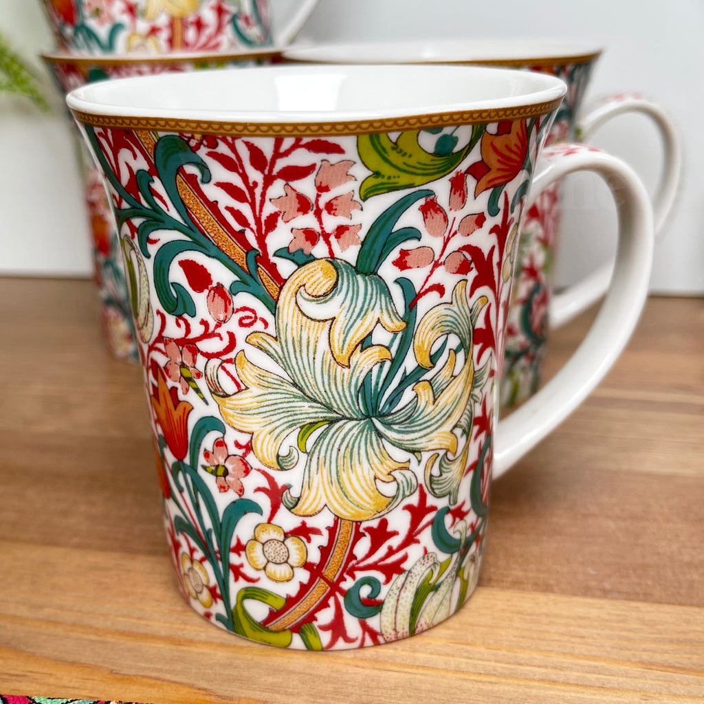 Feines William Morris Tassenset mit goldener Lilie aus Porzellan