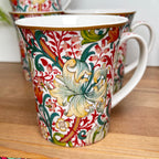 Feines William Morris Tassenset mit goldener Lilie aus Porzellan