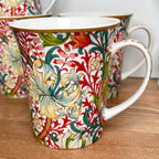 Feines William Morris Tassenset mit goldener Lilie aus Porzellan