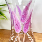 Handbemalte rosa Hasenschwanzvase aus Glas