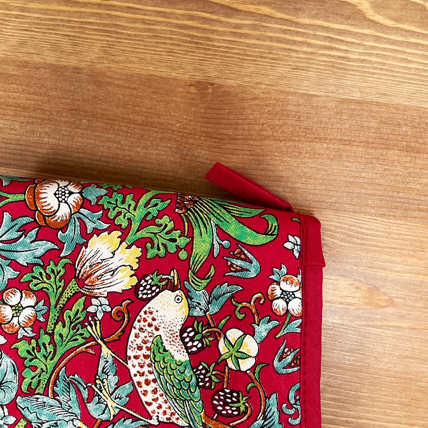 William Morris Strawberry Thief Double Oven Glove