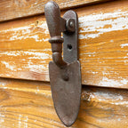 Türklopfer aus Gusseisen mit Kelle
